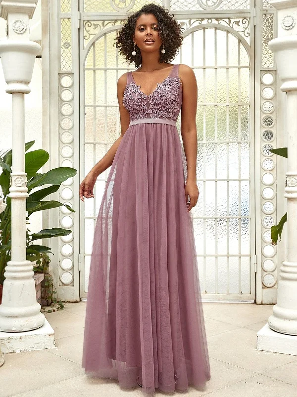 Women's A-Line V-Neck Floral Lace Appliques Bridesmaid Dress